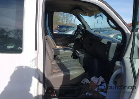 2011 GMC Savana 3500 Work Van из США, поврежденный, VIN 1GTZ7UCG5B1147544